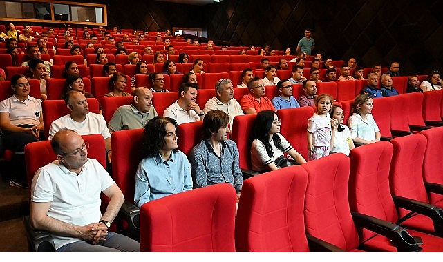 Belediye binasında bayram buluşması- Kamu Çalışanı