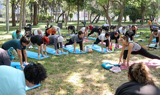 Buca’da yoga, pilates ve zumba dersleri açık havaya taşındı- Kamu Çalışanı