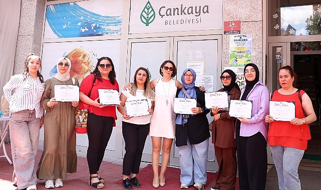 Cebeci Çankaya Evi’nde Mezuniyet Sevinci: 180 Kursiyer Katılım Belgesi Aldı- Kamu Çalışanı