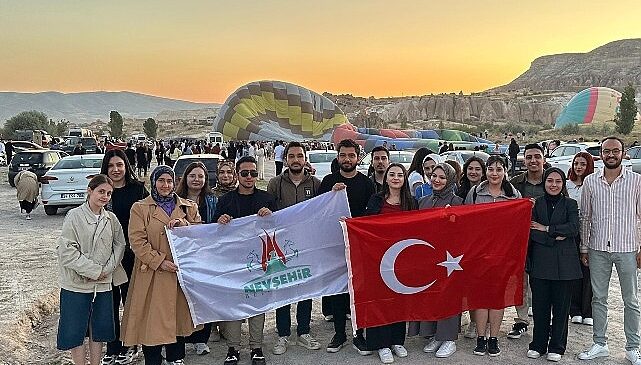 Finallerin Bitimiyle Üniversite Öğrencilerine Balon Seyri Etkinliği- Kamu Çalışanı