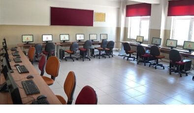 İETT’nin gençlere teknoloji desteği sürüyor.- Kamu Çalışanı