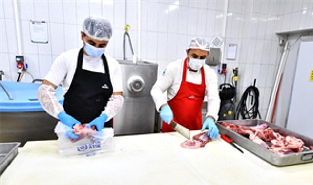 İzmirlilerin et bağışları ihtiyaç sahiplerine ulaştırılıyor- Kamu Çalışanı