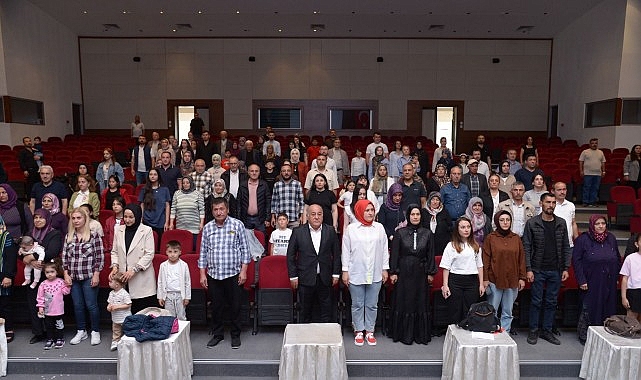 Kahramankazan’da Miniklerden Rengârenk Yıl Sonu Gösterisi – Kamu Çalışanı