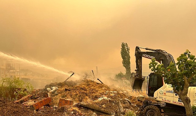 Kartepe Belediyesi’nden Taraklı Yangınına Müdahale Desteği- Kamu Çalışanı