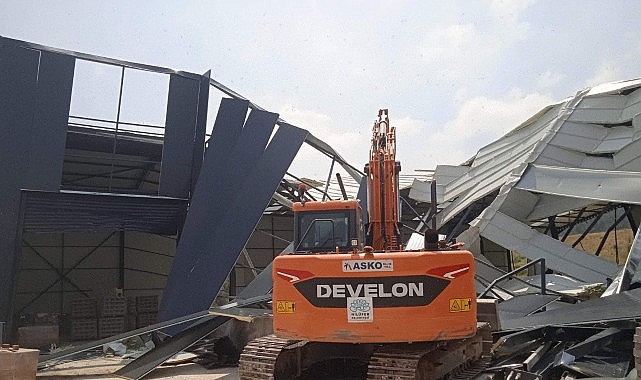 Kayapa’da kaçak fabrika yıkıldı- Kamu Çalışanı