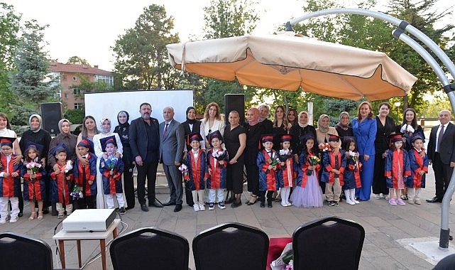 Miniklerin Mezuniyet Sevinci- Kamu Çalışanı