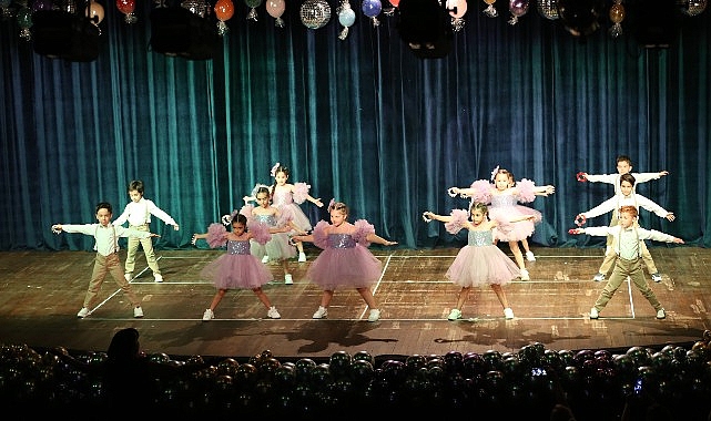 Nar Çiçekleri’nde Mezuniyet Sevinci- Kamu Çalışanı