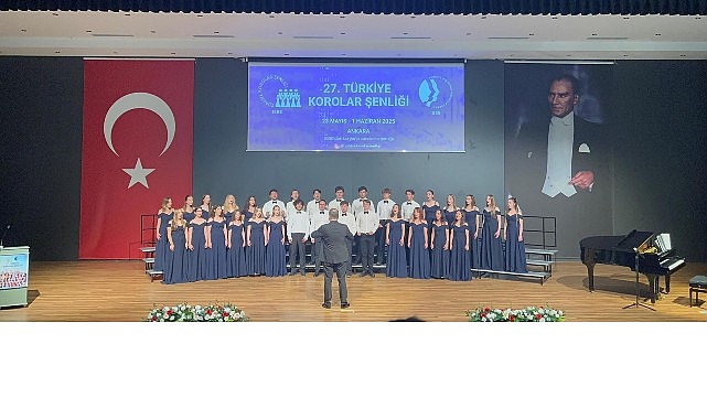 Nilüfer Gençlik Korosu başkentten ödülle döndü- Kamu Çalışanı