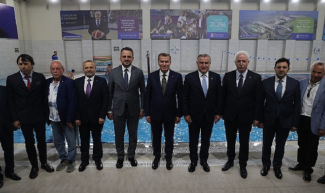 Zeytinburnu’na Kazandırılan 3’üncü Yüzme Havuzunun Açılışını Gençlik ve Spor Bakanı Osman Aşkın Bak Yaptı- Kamu Çalışanı