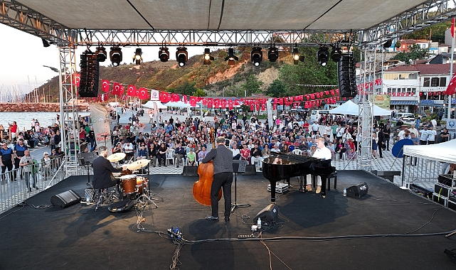 Zeytinin Evi, Festivalin Sahnesi Oldu- Kamu Çalışanı