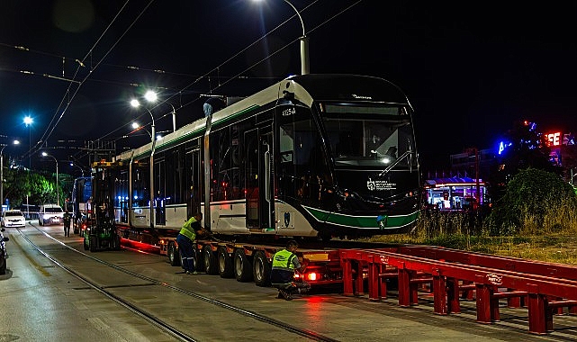 7.tramvay da raylarla buluştu- Kamu Çalışanı