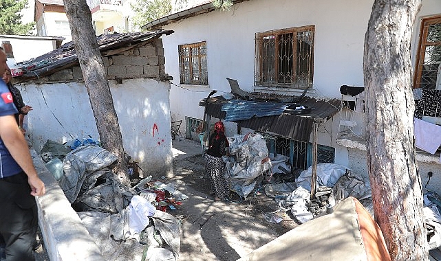 Atık Denetimleri Kapsamında Dört Adreste Daha Temizlik Yapıldı- Kamu Çalışanı