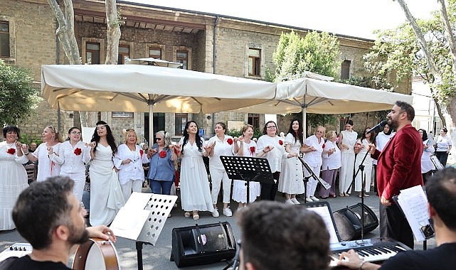 Bağcılar Belediyesi Türk Halk Müziği Korosu’ndan Darülaceze’de Anlamlı Konser- Kamu Çalışanı