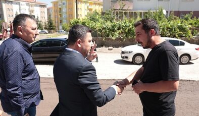Belediye Başkanı Arı, Erenler ve Esenler Caddesi’nde- Kamu Çalışanı