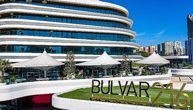 Bulvar 216’da Yaz Akşamları Müzik, Atölye ve Dansla Renkleniyor- Kamu Çalışanı