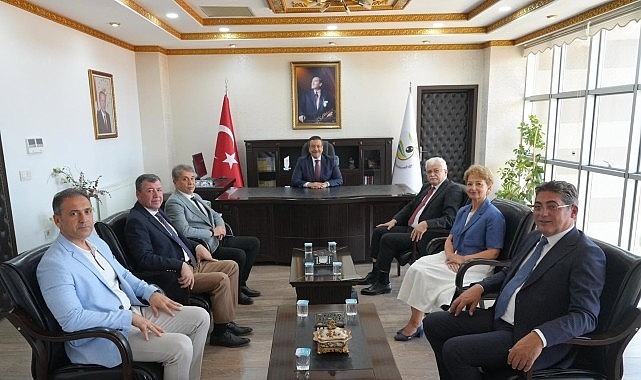 Burhaniye Belediyesi’nden Yeni Kaymakama Ziyaret- Kamu Çalışanı