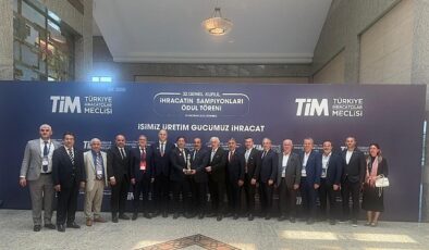 İhracat Şampiyonlarının 11 Tanesi Egeli İhracatçılar Oldu- Kamu Çalışanı