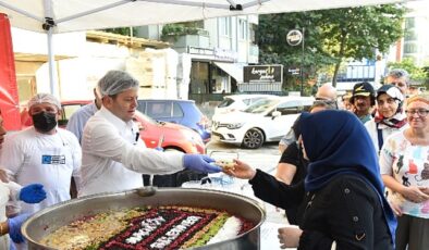 Kadıköy’de 21 mahallede aşure ikramı- Kamu Çalışanı