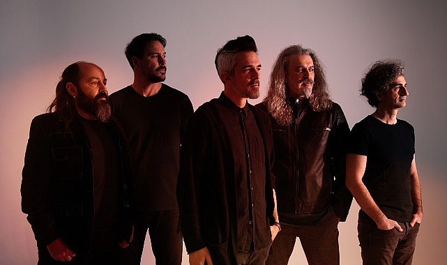 “Kargo” Yapı Kredi bomontiada World Akustik sahnesinde   – Kamu Çalışanı