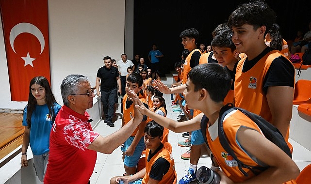 Kemer Belediyesi ücretsiz basketbol ve voleybol kursları başladı – Kamu Çalışanı