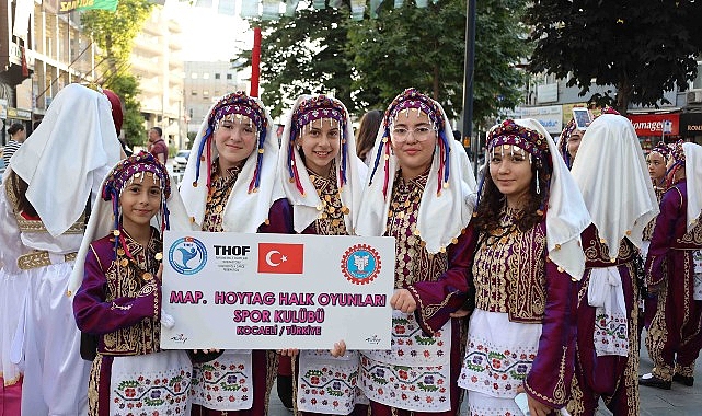 Kocaeli’de 2. Balkan Halk Oyunları rüzgârı esti- Kamu Çalışanı