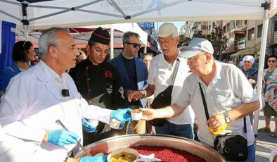 Küçükçekmece Belediyesi’nden Binlerce Kişiye Aşure İkramı- Kamu Çalışanı