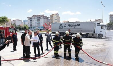 Nevşehir Belediyesi, Türkiye’nin İlk Elektrikli Araç Yangınına Özel Söndürme Sistemi Geliştirdi- Kamu Çalışanı