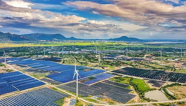 YEO Teknoloji’den Romanya’ya 220 milyon Euro’luk enerji yatırımı hamlesi- Kamu Çalışanı