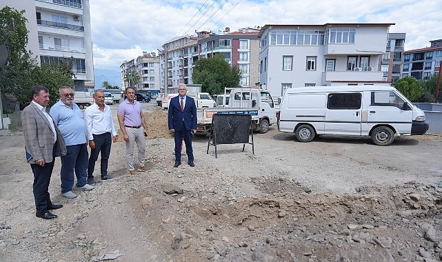 Başkan Deveciler Pazarbşı Caddesi’nde İncelemelerde Bulundu- Kamu Çalışanı