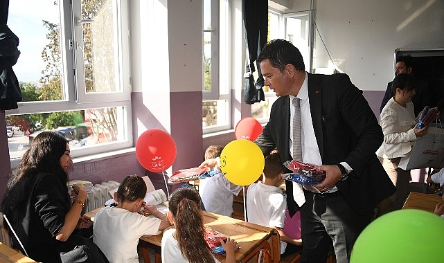 Başkan Erkan Aydın’dan öğrencilere ilk ders sürprizi- Kamu Çalışanı