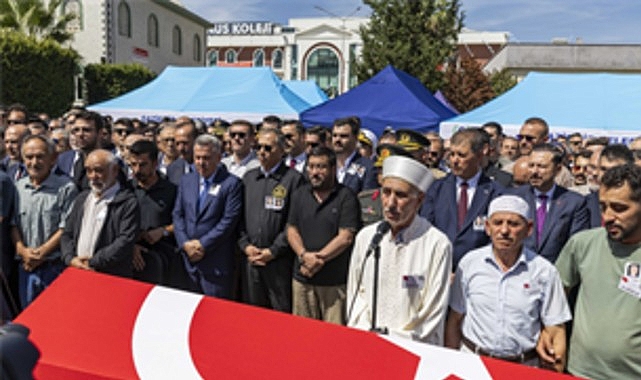 İzmir’in şehitlerine veda- Kamu Çalışanı